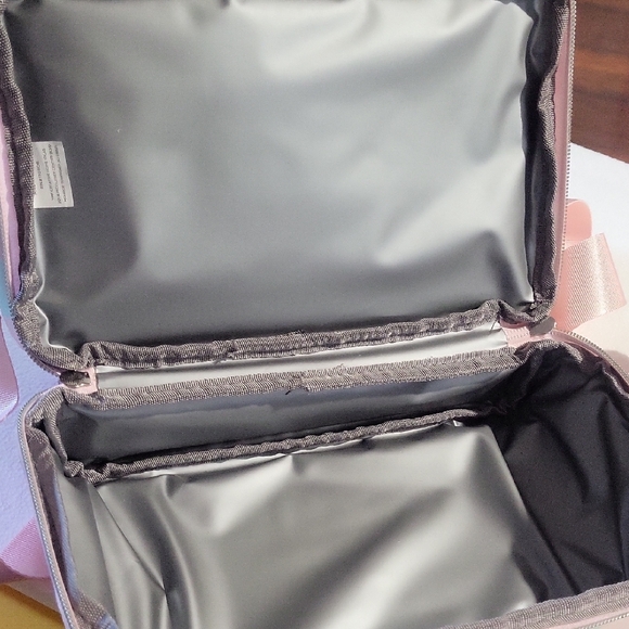 Juicy Couture Pink and White Food Storage Container Set - Picture 9 of 11